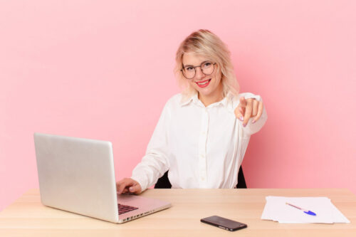 praca w systemie crm