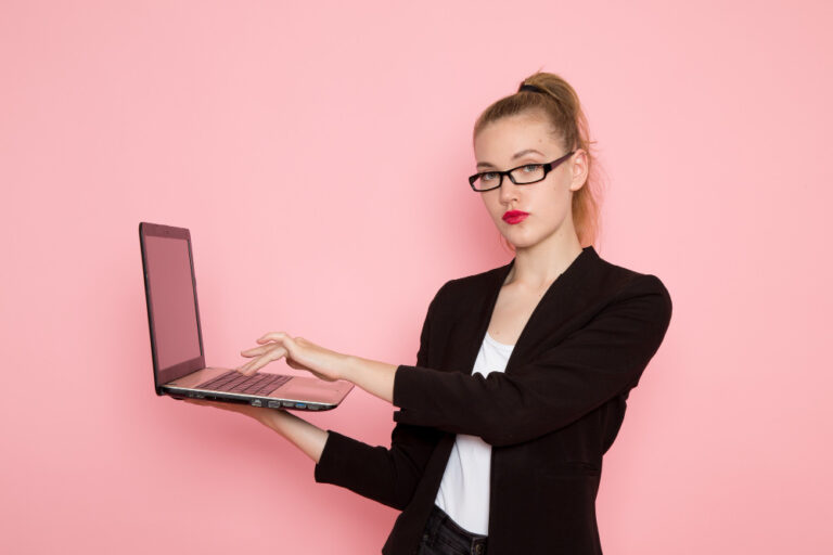 Integracja z&nbsp;KSeF w&nbsp;Twoim CRM – jak zyskać kontrolę nad&nbsp;fakturami